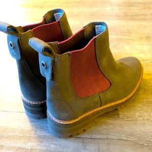 Timberland Courmayeur Valley Chelsea Boots Size 8 Read Description